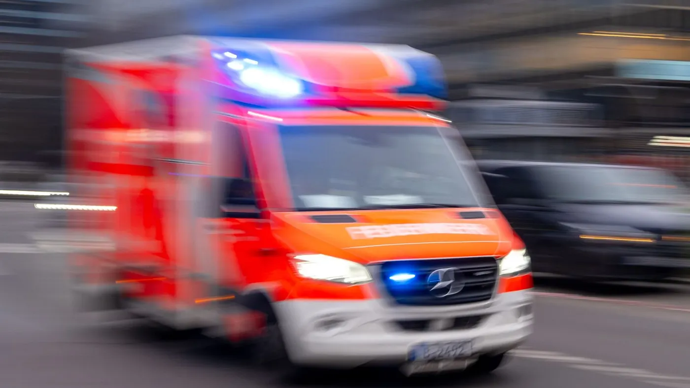 Fahrgast stirbt nach Sturz in Linienbus in Hannover