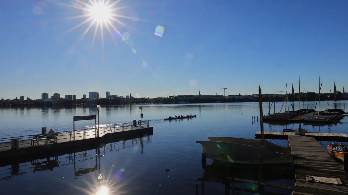Wetterdienst: Oktober bescherte Hamburg spätsommerliche Tage