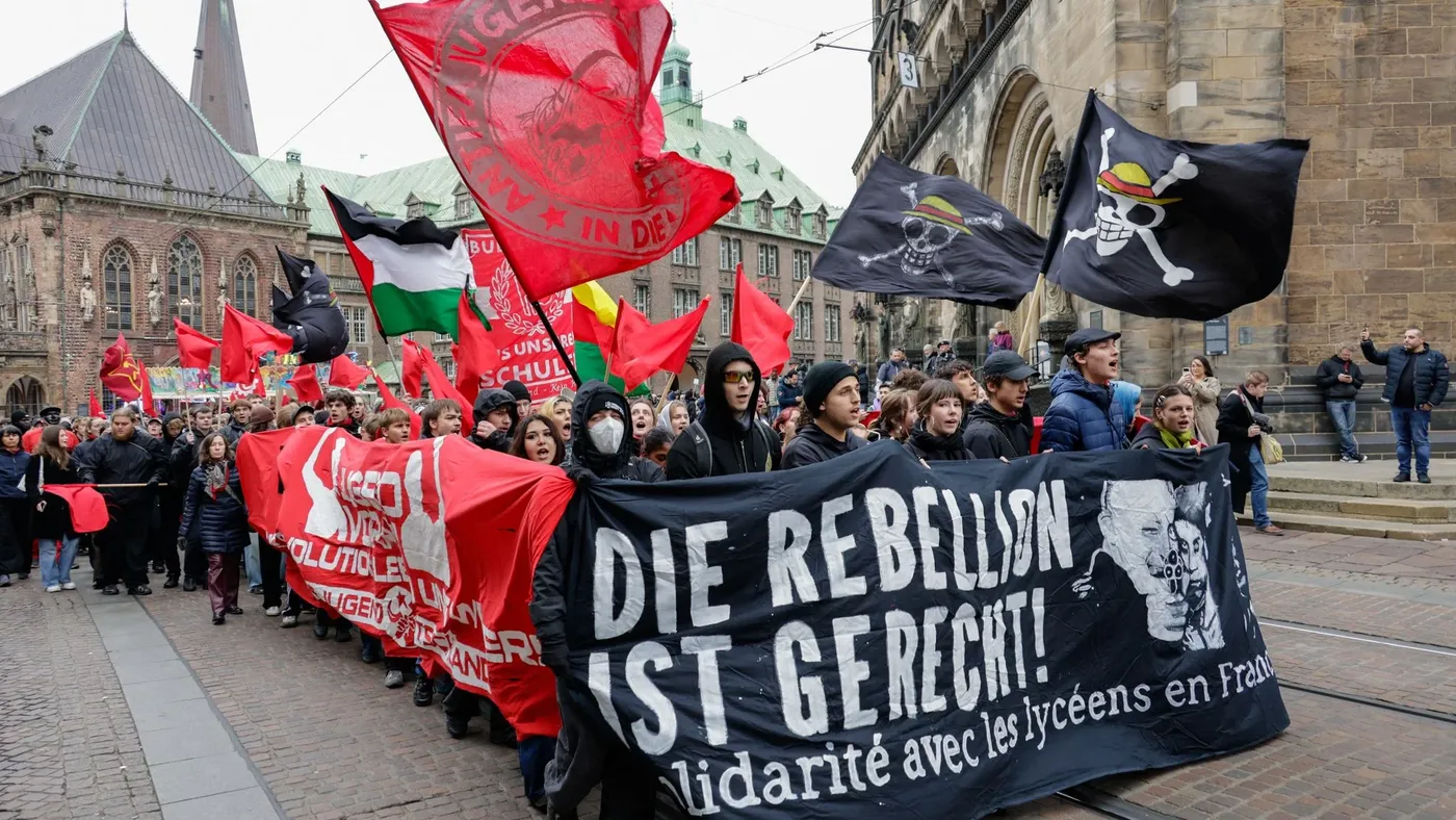 Mehrere Tausend bei Gen-Z-Demos in Hannover und Bremen