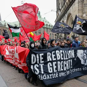Mehrere Tausend bei Gen-Z-Demos in Hannover und Bremen